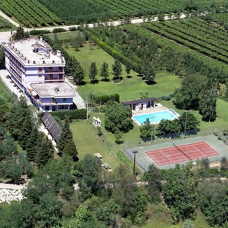 Aktiv Hotel Eden Dro Buitenkant foto