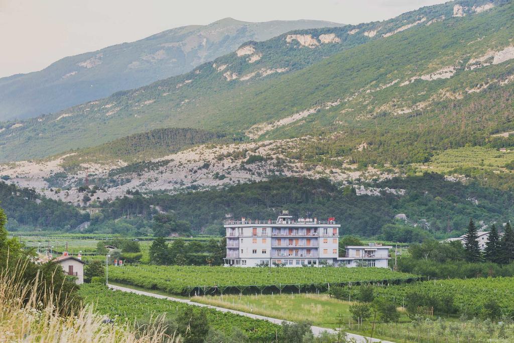 Aktiv Hotel Eden Dro Buitenkant foto